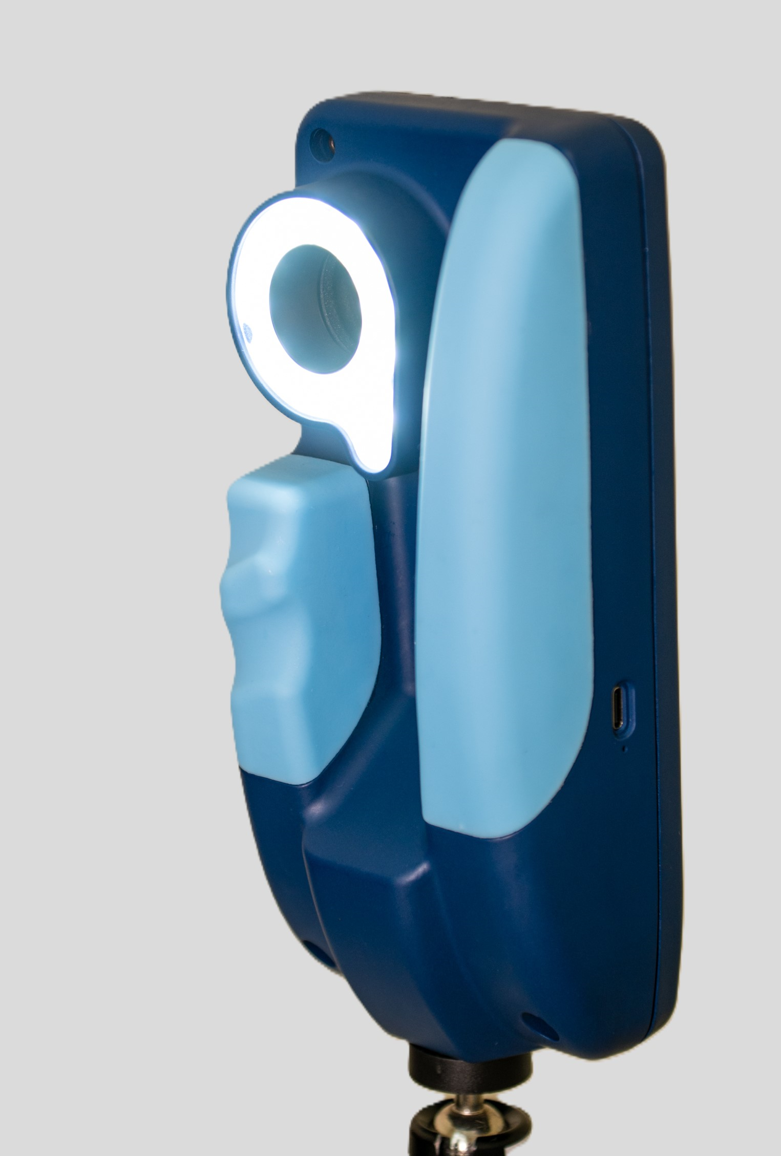 Цифровой портативный кольпоскоп с функцией беспроводной передачи данных