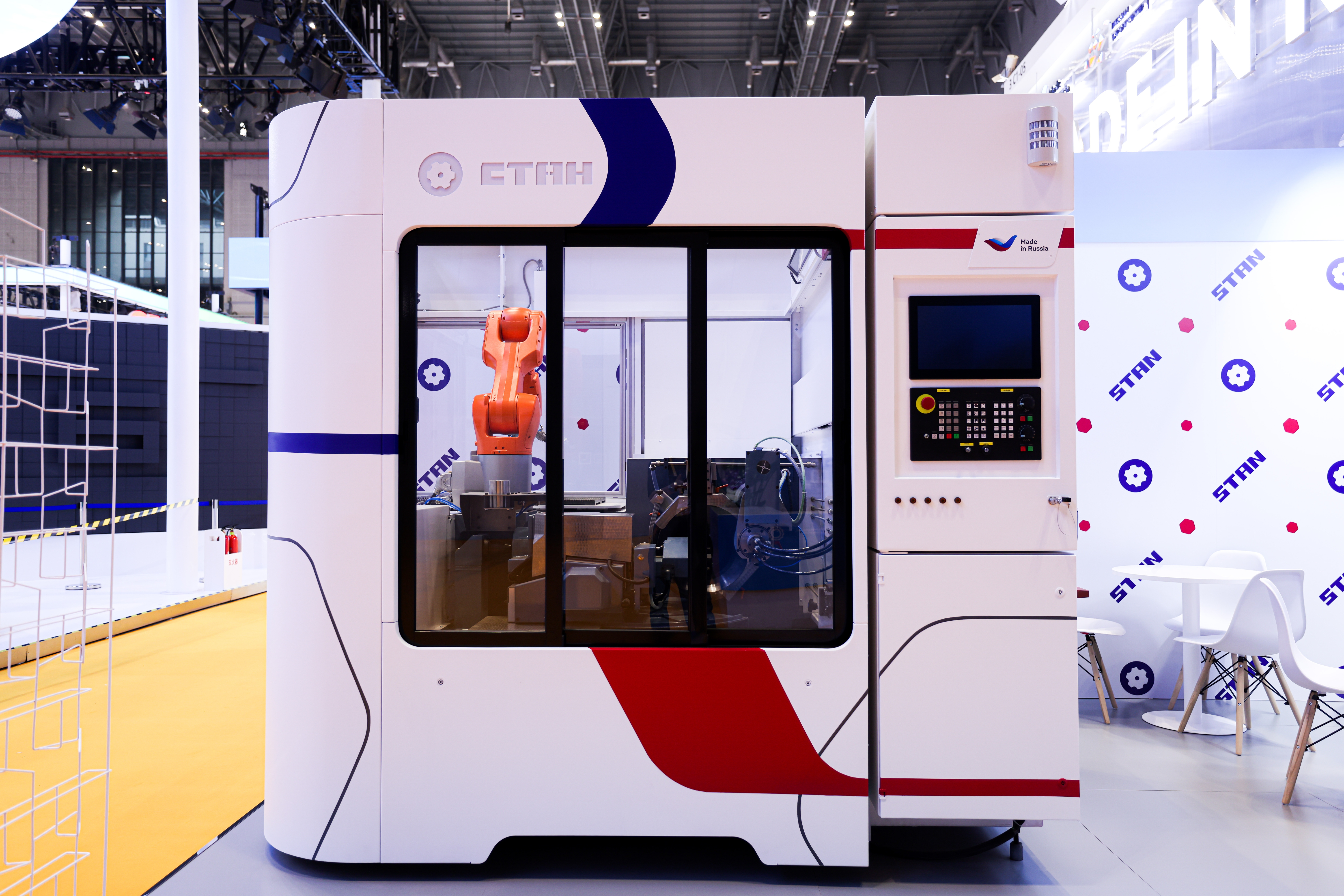 Роботизированный обрабатывающий шлифовальный центр СТШэко (SCR 456 CNC)